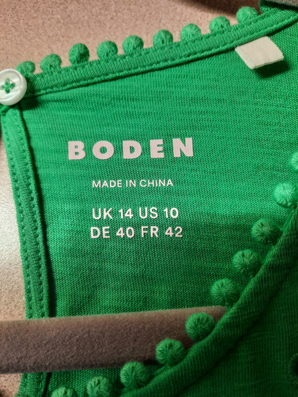 Boden Bright Green Eyelet-Trim Short Sleeve Tee Size 10 NWOT - Picture 4 of 5